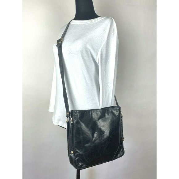 Vintage BALLY Black Luxurious Leather Medium Crossbody Shoulder Handbag Purse - Picture 5 of 12